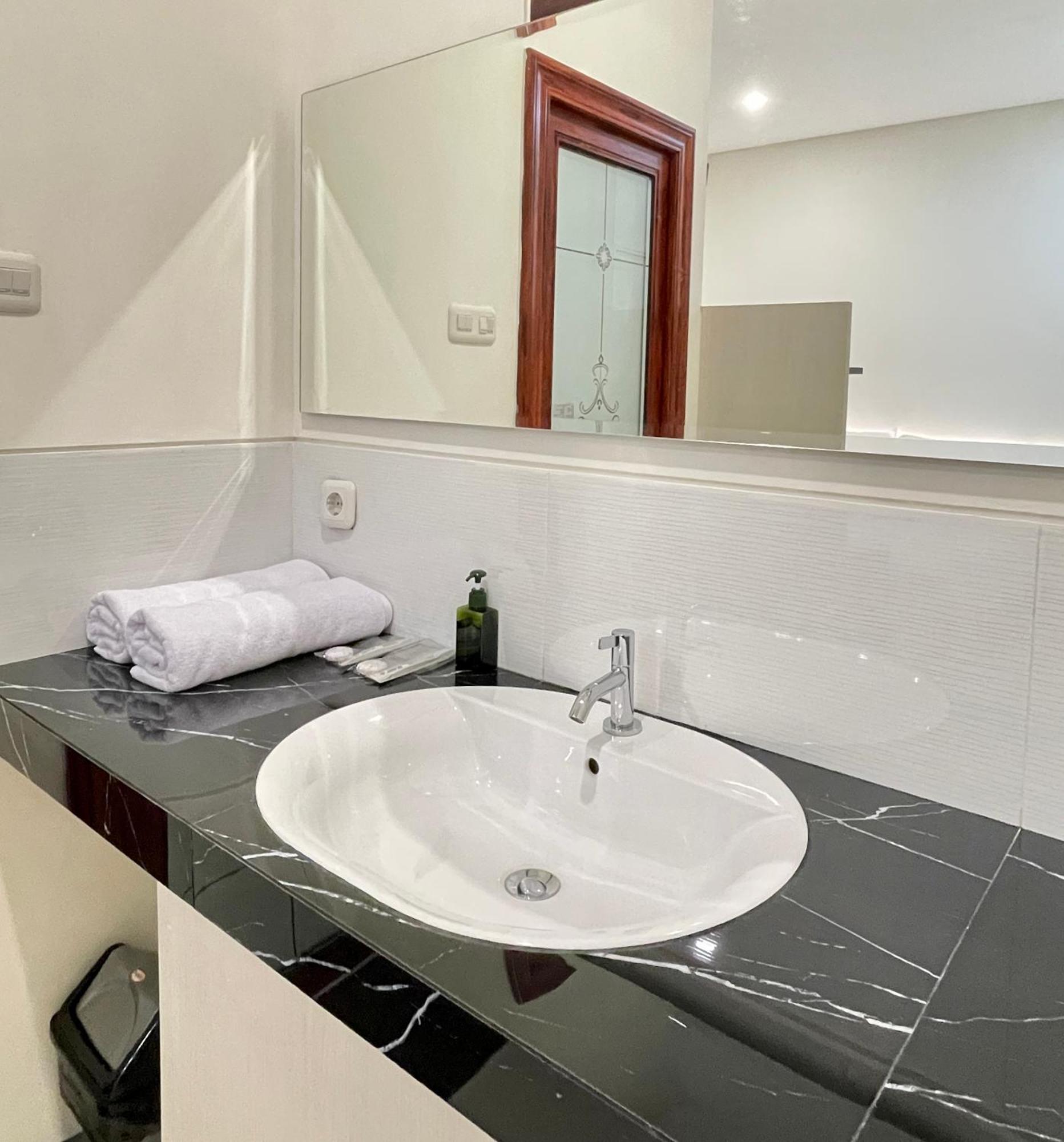 Kawa Living Hotel Krukah Ngoại thất bức ảnh